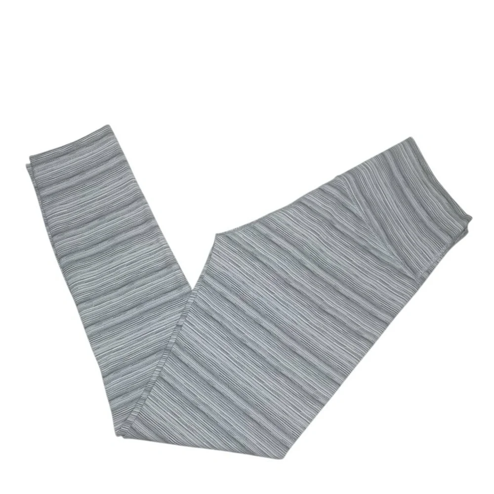 EUC Lululemon High Times Pant *Luxtreme ••Cyber Stripe White Silver Fox Sz 6